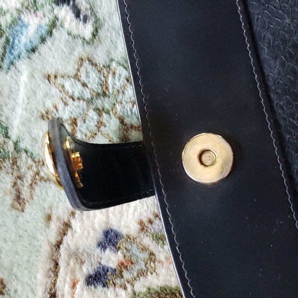 CANADIAN Shoulder Bag Genuine Salmon Leather - Black - VTG - Picture 5 of 9